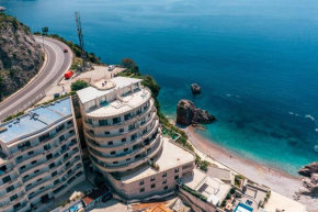 Alex Lux sea view aparmtent 2